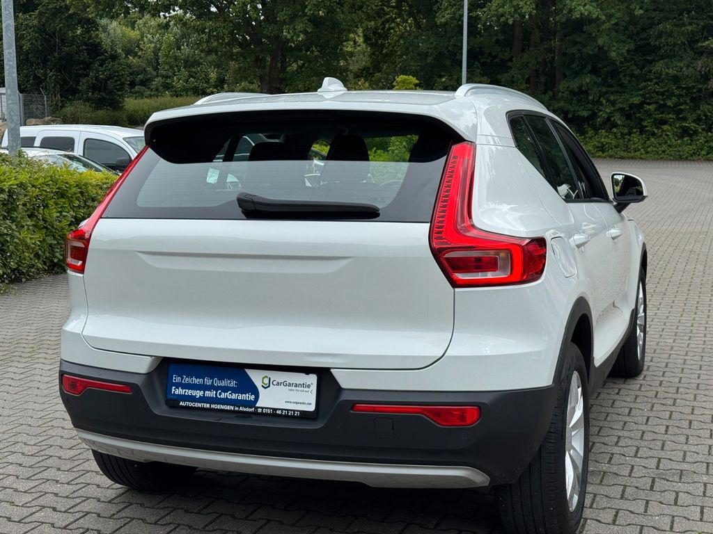 Volvo XC40 2021 г. Белый, пробег 51120 км