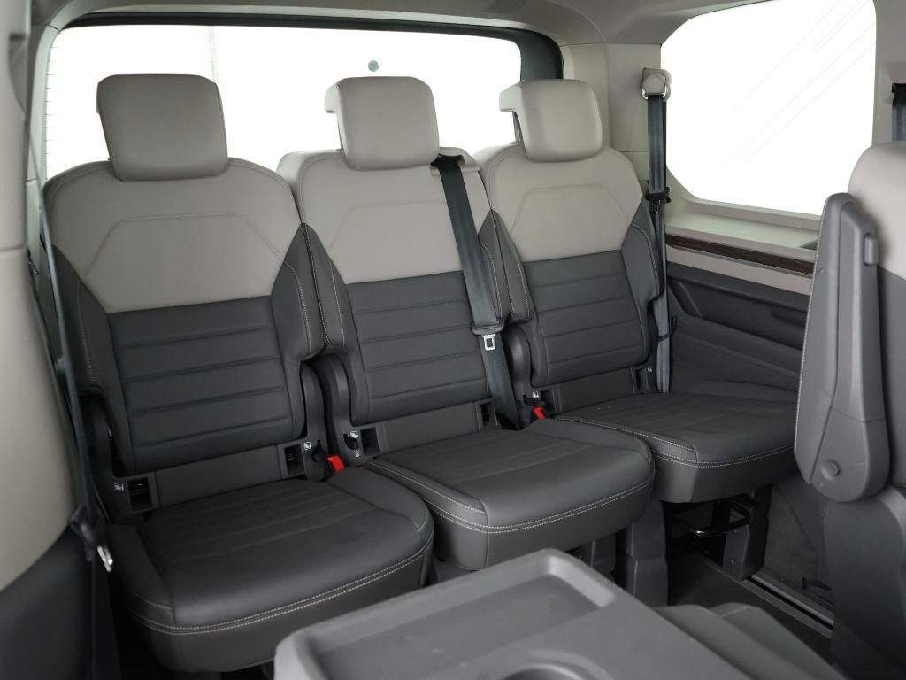 Volkswagen T7 MULTIVAN 2025 г. Серый, пробег 21900 км