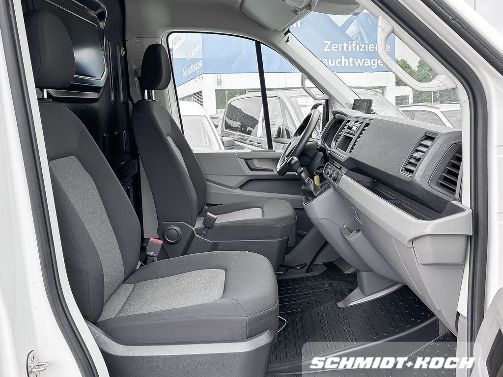 Volkswagen CRAFTER 2022 г. Белый, пробег 29000 км