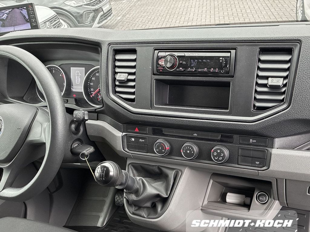 Volkswagen CRAFTER 2022 г. Белый, пробег 29000 км