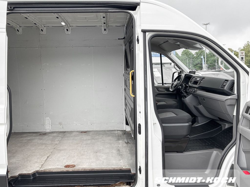 Volkswagen CRAFTER 2022 г. Белый, пробег 29000 км