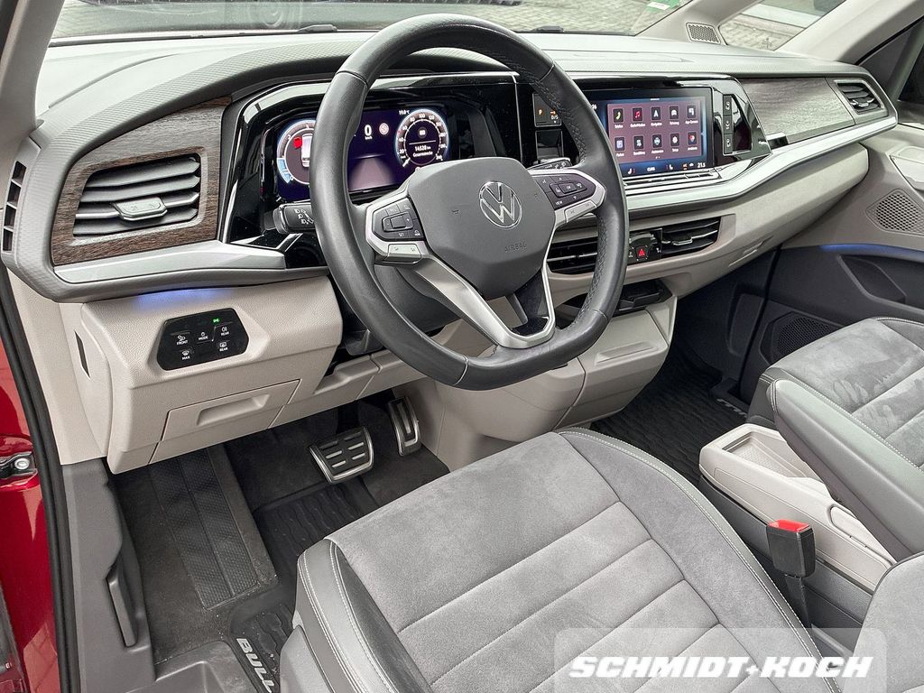 Volkswagen T7 MULTIVAN 2025 г. Красный, пробег 15999 км