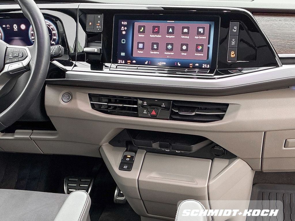 Volkswagen T7 MULTIVAN 2025 г. Красный, пробег 15999 км