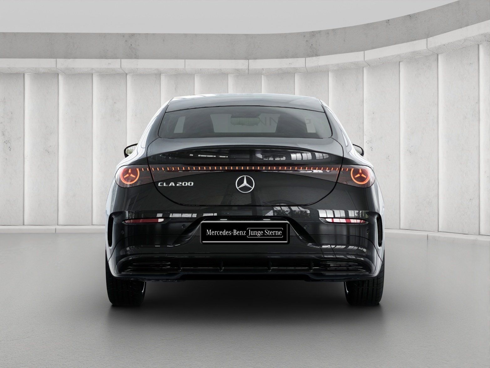 Mercedes-Benz CLA 200 2026 г. Чёрный, пробег 3349 км
