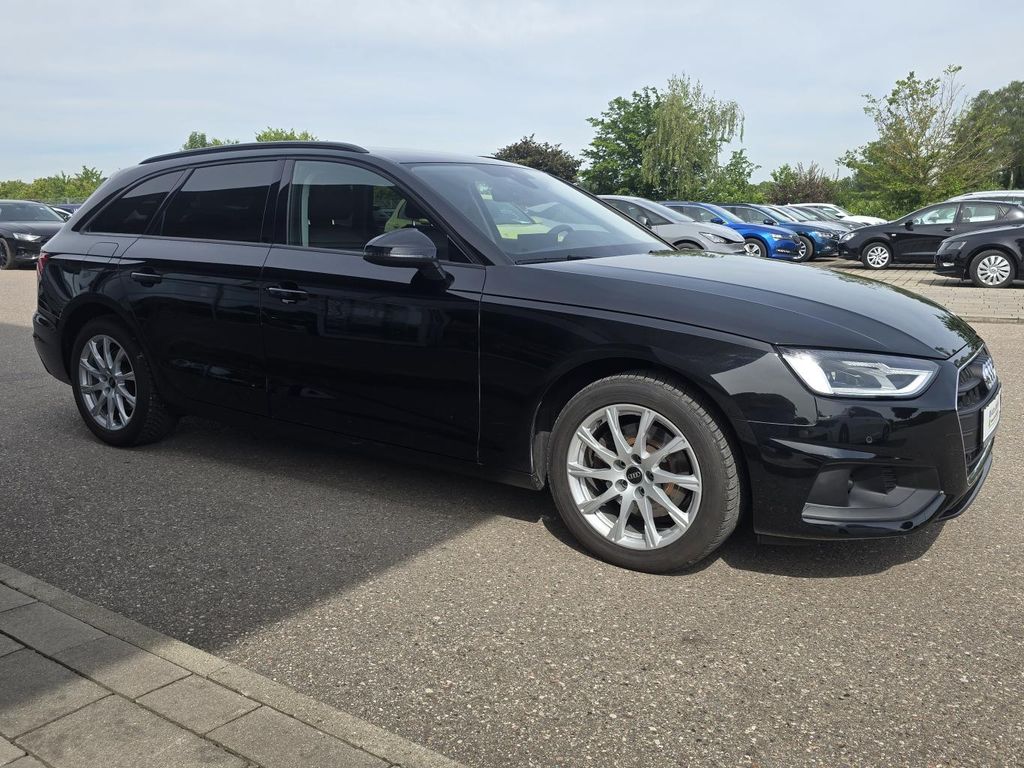 Audi A4 2022 г. Чёрный, пробег 45568 км
