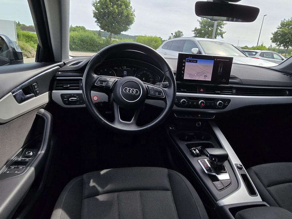 Audi A4 2022 г. Чёрный, пробег 45568 км