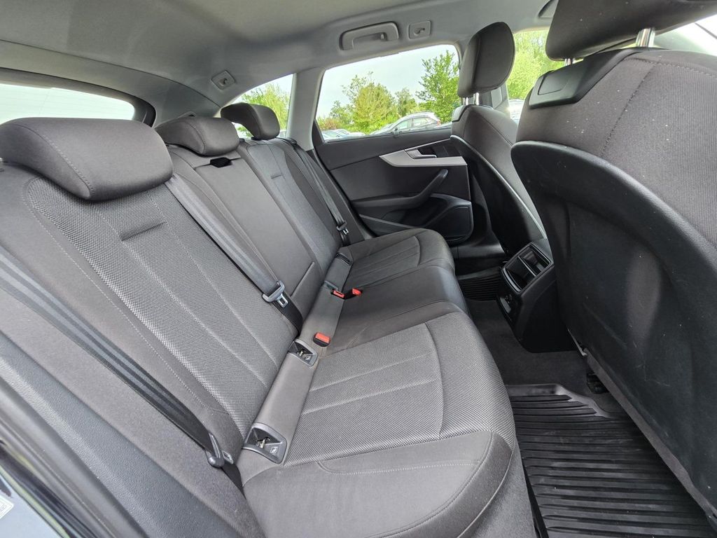 Audi A4 2022 г. Чёрный, пробег 45568 км