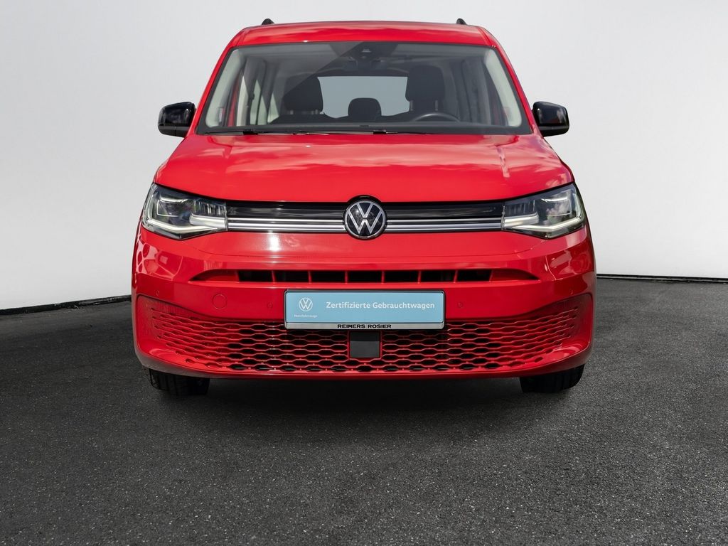 Volkswagen Caddy 2022 г. Красный, пробег 48190 км