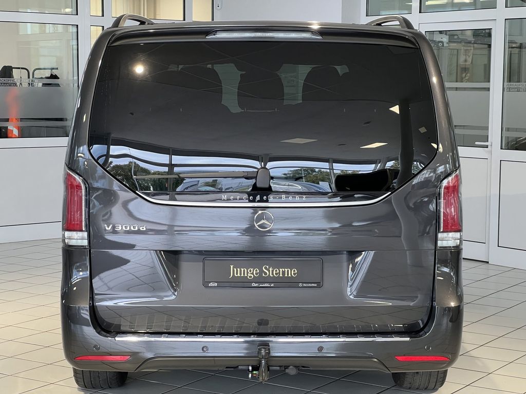 Mercedes-Benz V 300 2024 г. Серый, пробег 44222 км