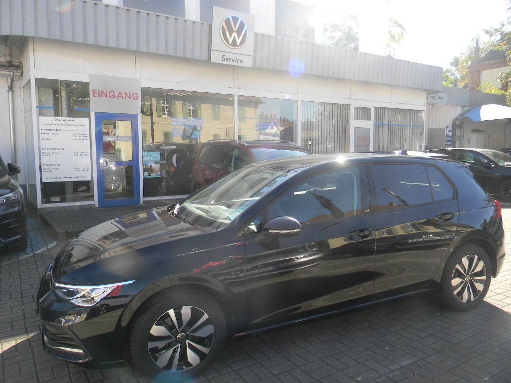 Volkswagen Golf 2023 г. Чёрный, пробег 34500 км