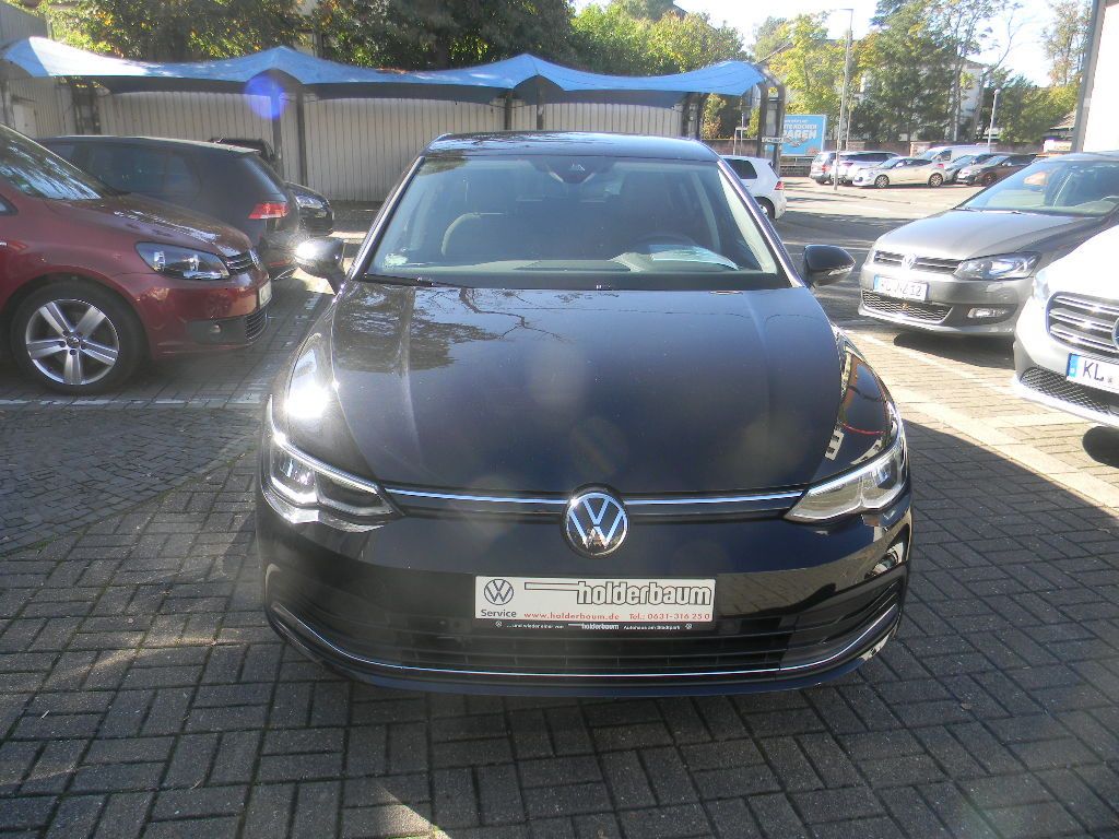 Volkswagen Golf 2023 г. Чёрный, пробег 34500 км