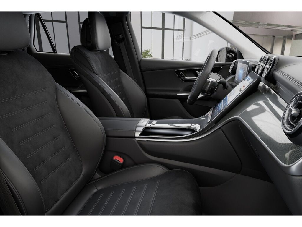 Mercedes-Benz GLC 220 2026 г. Белый, пробег 23433 км