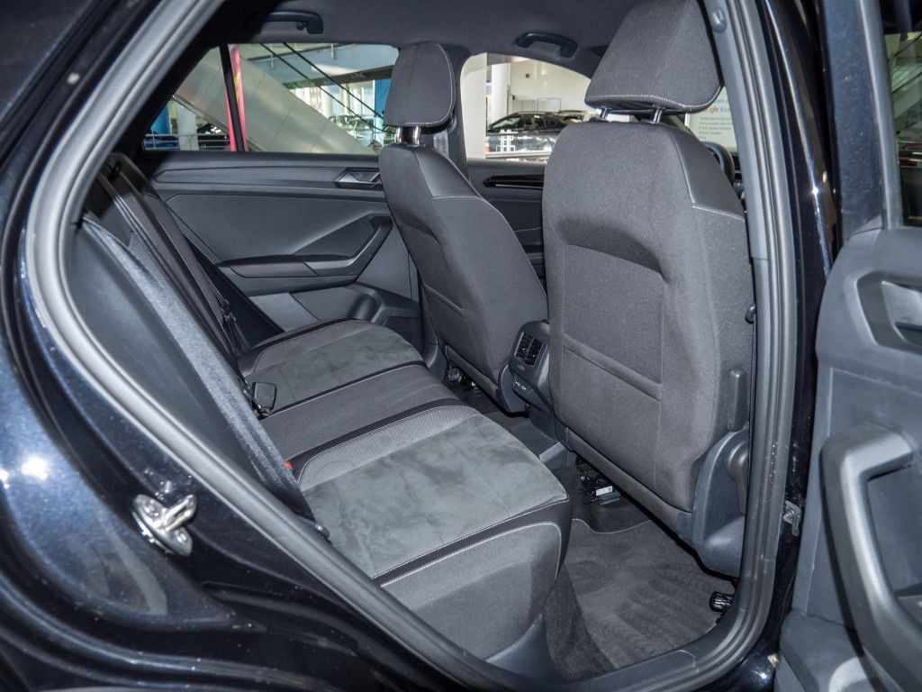Volkswagen T-Roc 2023 г. Чёрный, пробег 40530 км