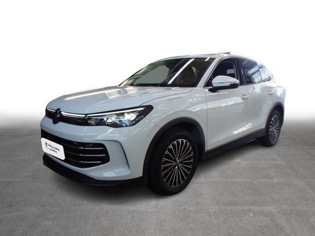 Volkswagen Tiguan 2024 г. Белый, пробег 27180 км