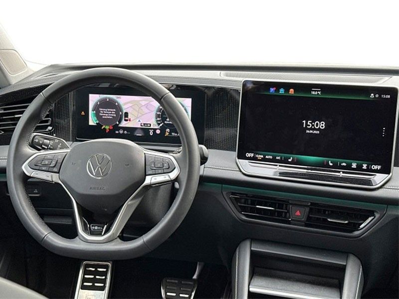 Volkswagen Tiguan 2025 г. Белый, пробег 22942 км