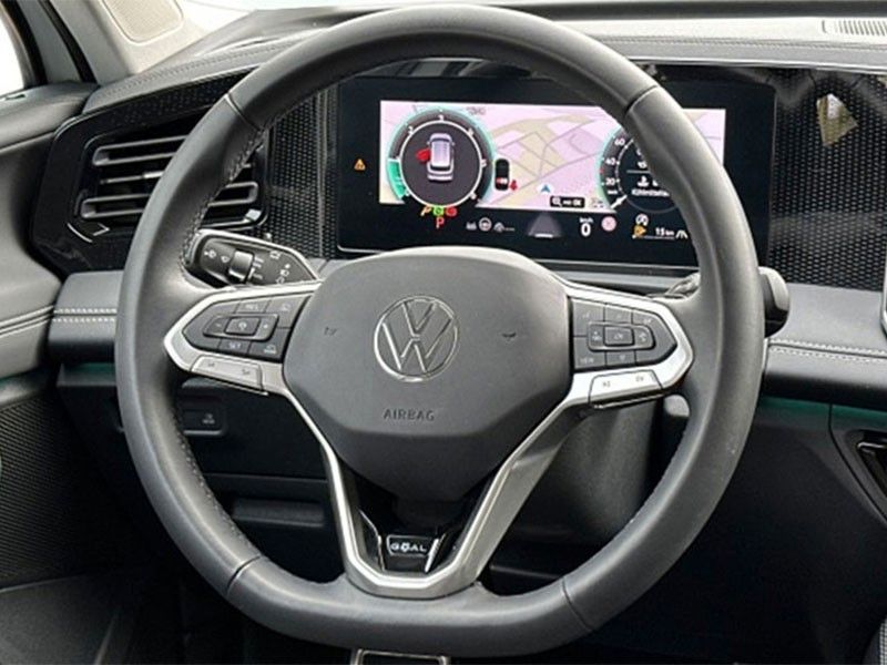 Volkswagen Tiguan 2025 г. Белый, пробег 22942 км