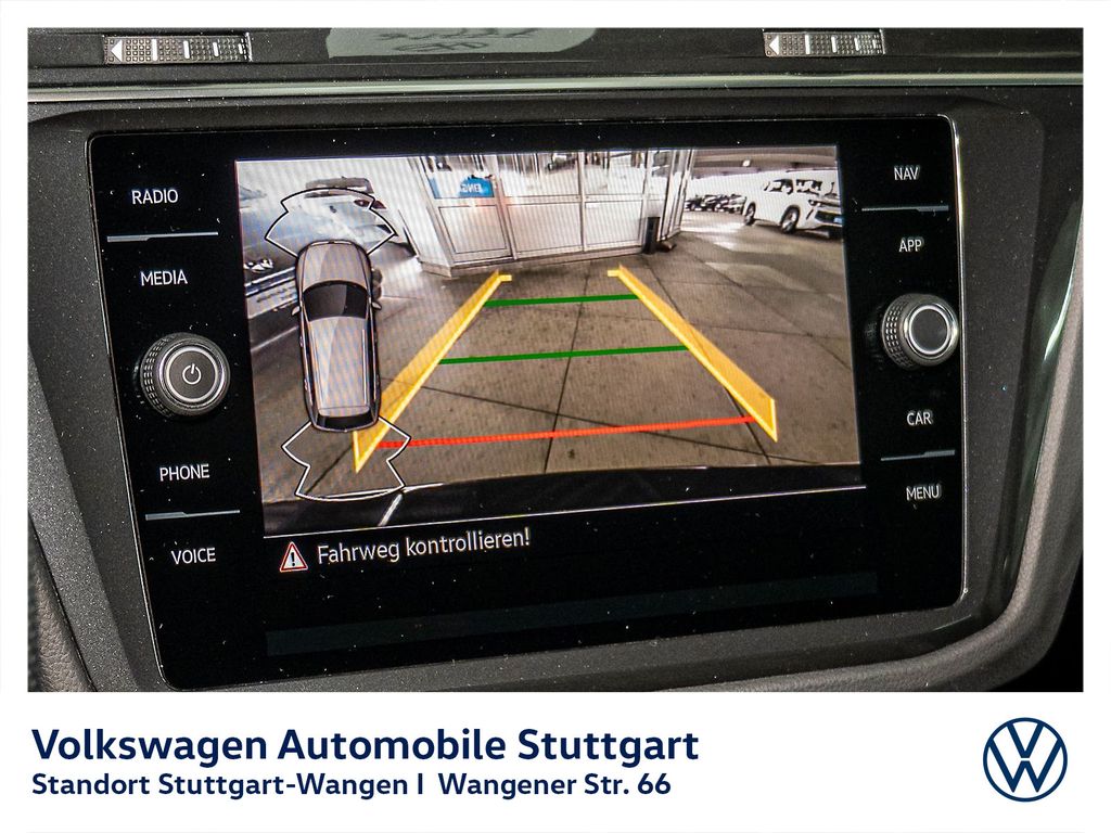 Volkswagen Tiguan 2023 г. Чёрный, пробег 40673 км