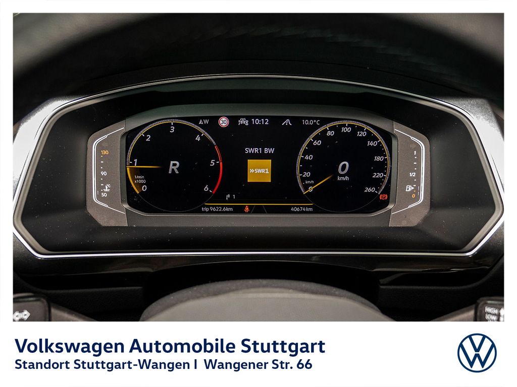 Volkswagen Tiguan 2023 г. Чёрный, пробег 40673 км