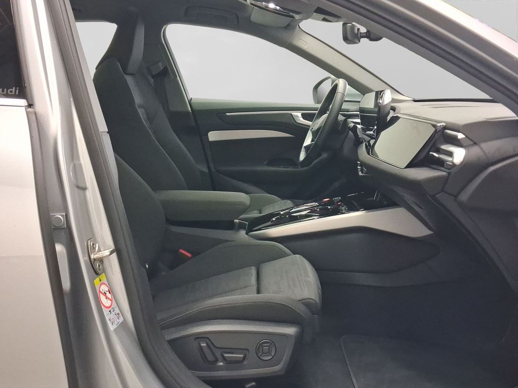 Audi A6 2025 г. Серебристый, пробег 24444 км