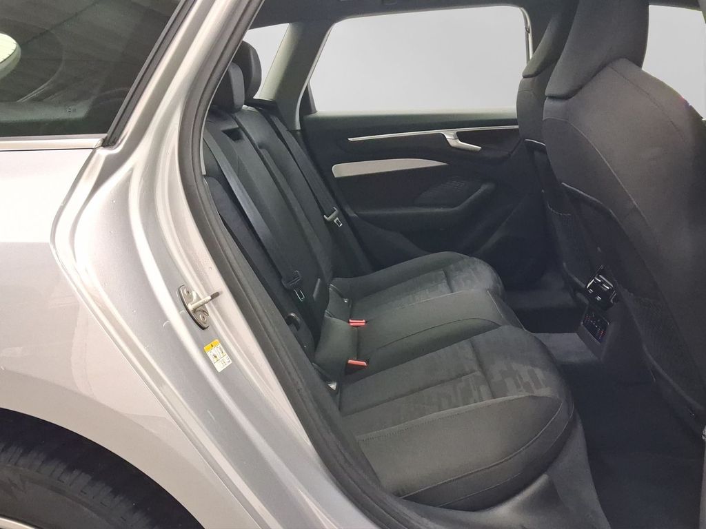 Audi A6 2025 г. Серебристый, пробег 24444 км
