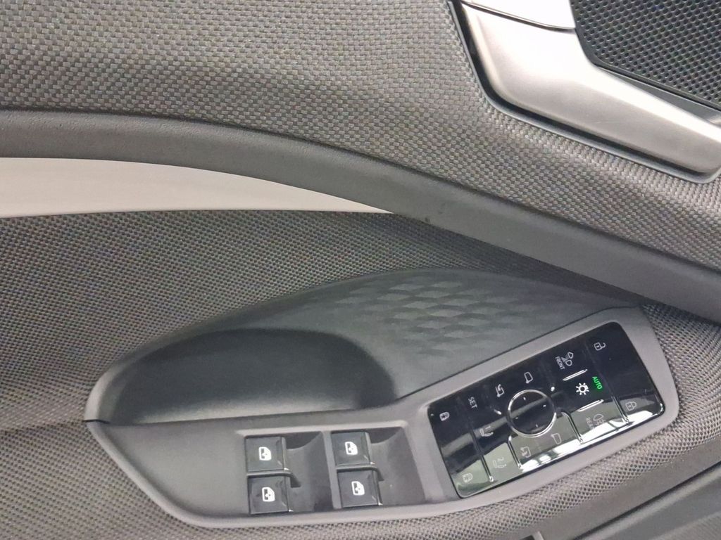 Audi A6 2025 г. Серебристый, пробег 24444 км