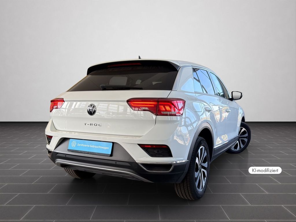 Volkswagen T-Roc 2022 г. Белый, пробег 43000 км