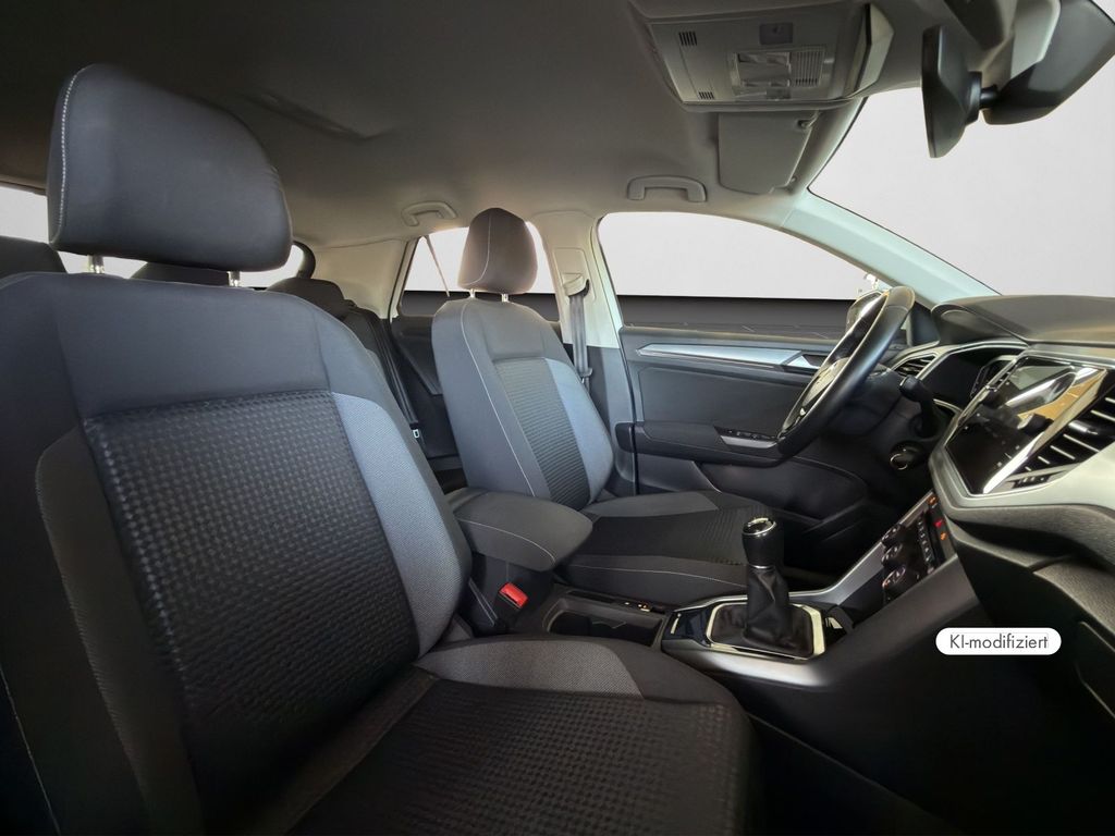 Volkswagen T-Roc 2022 г. Белый, пробег 43000 км