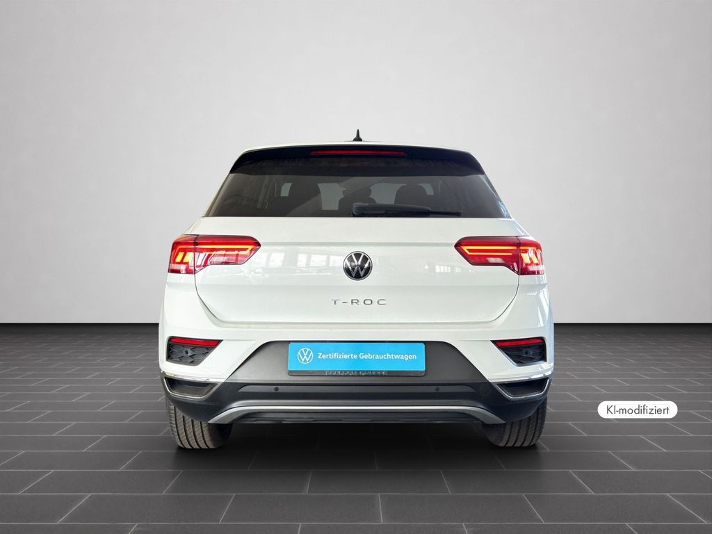 Volkswagen T-Roc 2022 г. Белый, пробег 43000 км