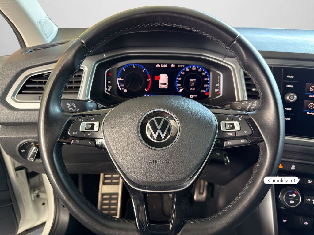 Volkswagen T-Roc 2022 г. Белый, пробег 43000 км