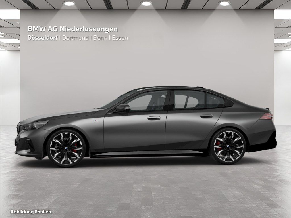 BMW 520 2025 г. Серый, пробег 22135 км