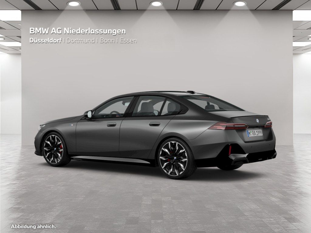 BMW 520 2025 г. Серый, пробег 22135 км