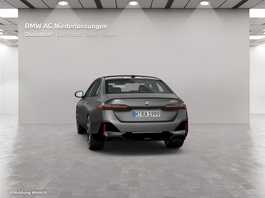 BMW 520 2025 г. Серый, пробег 22135 км
