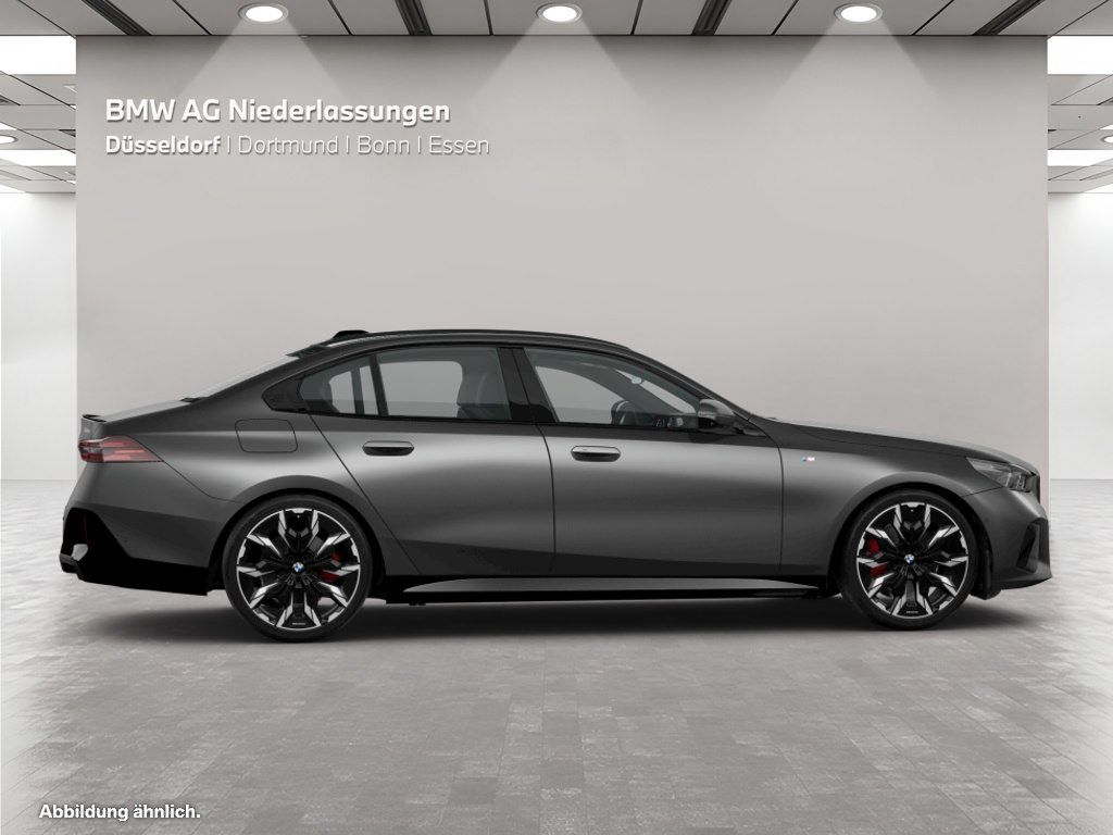BMW 520 2025 г. Серый, пробег 22135 км