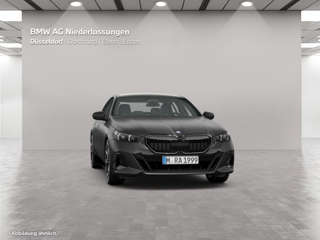 BMW 520 2025 г. Серый, пробег 22135 км