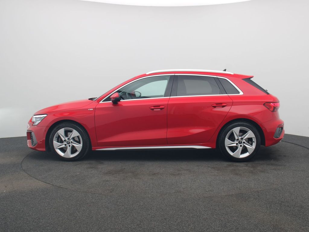 Audi A3 2022 г. Красный, пробег 49000 км