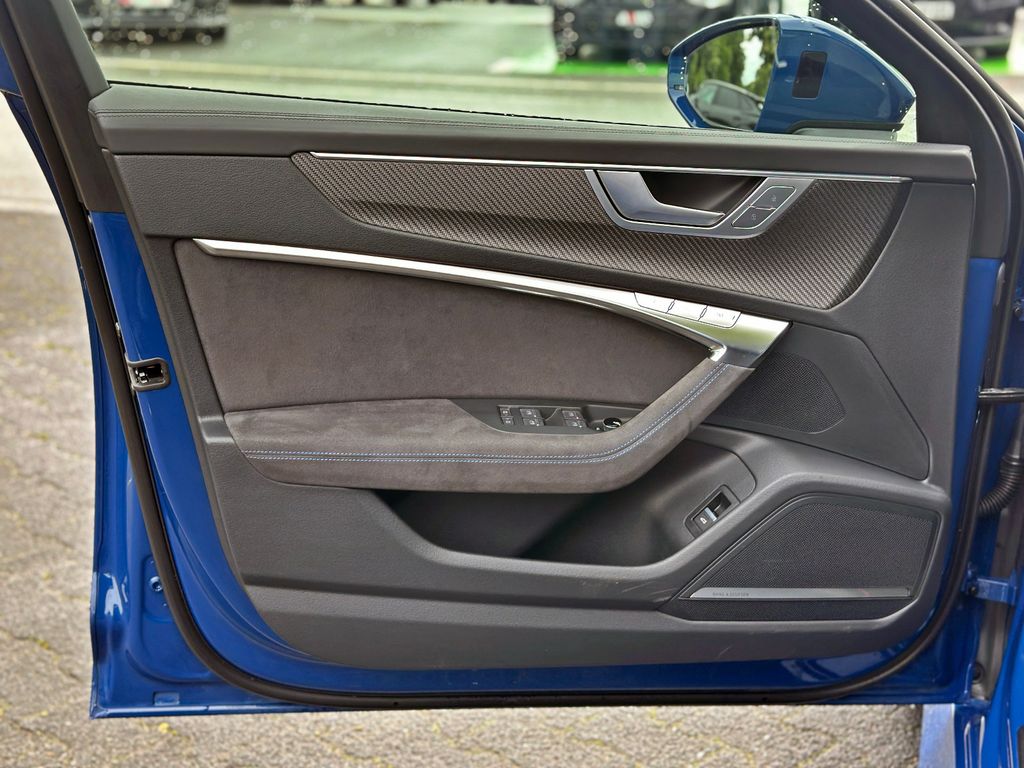 Audi RS6 2025 г. Синий, пробег 34590 км