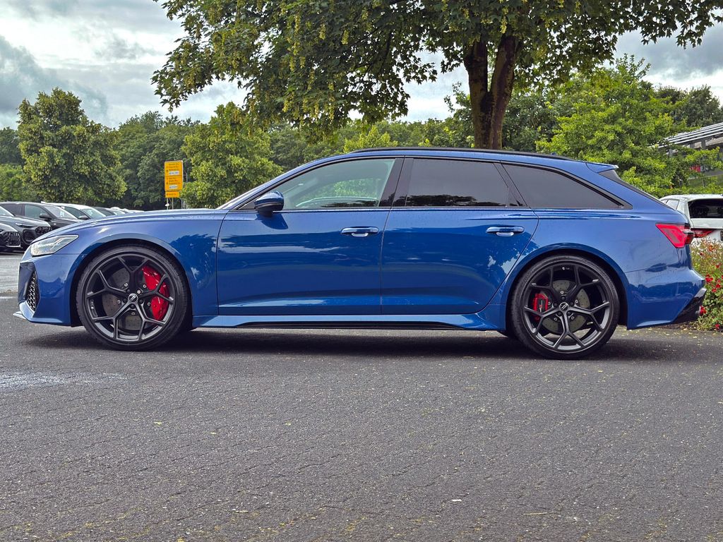 Audi RS6 2025 г. Синий, пробег 34590 км