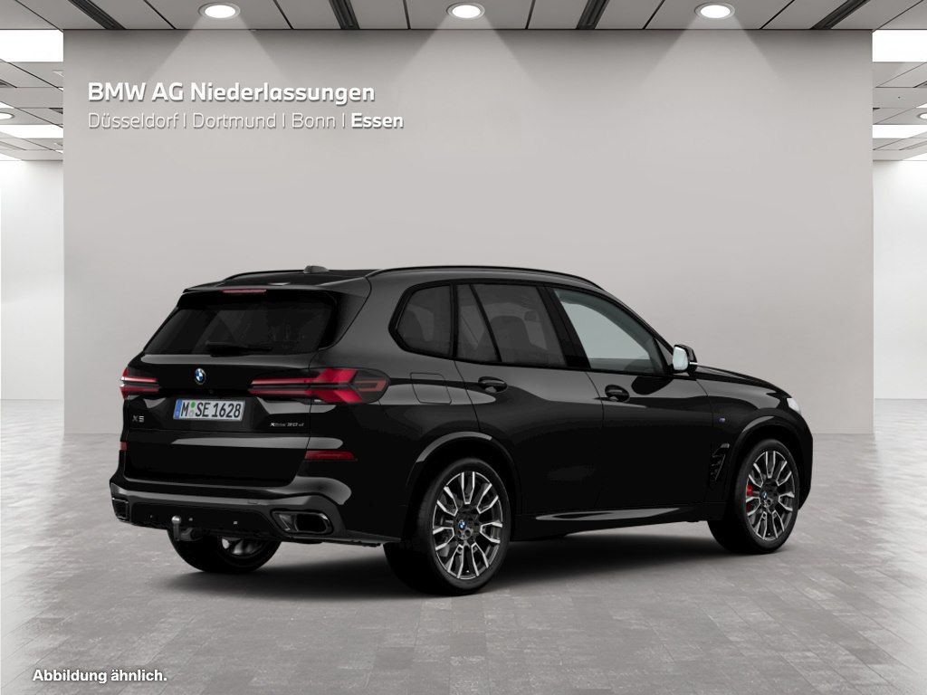 BMW X5 2023 г. Чёрный, пробег 59381 км