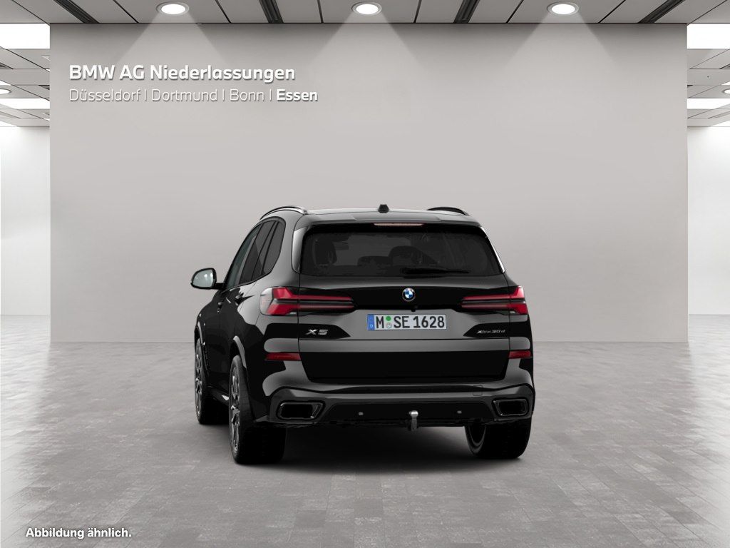BMW X5 2023 г. Чёрный, пробег 59381 км
