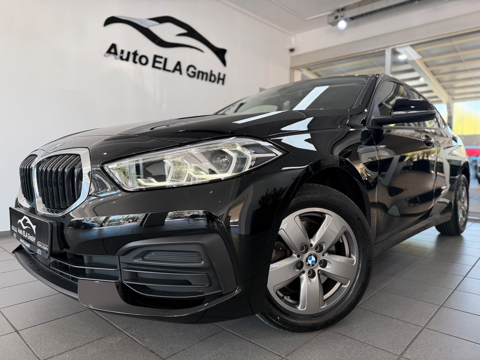 BMW 118 2022 г. Чёрный, пробег 42000 км