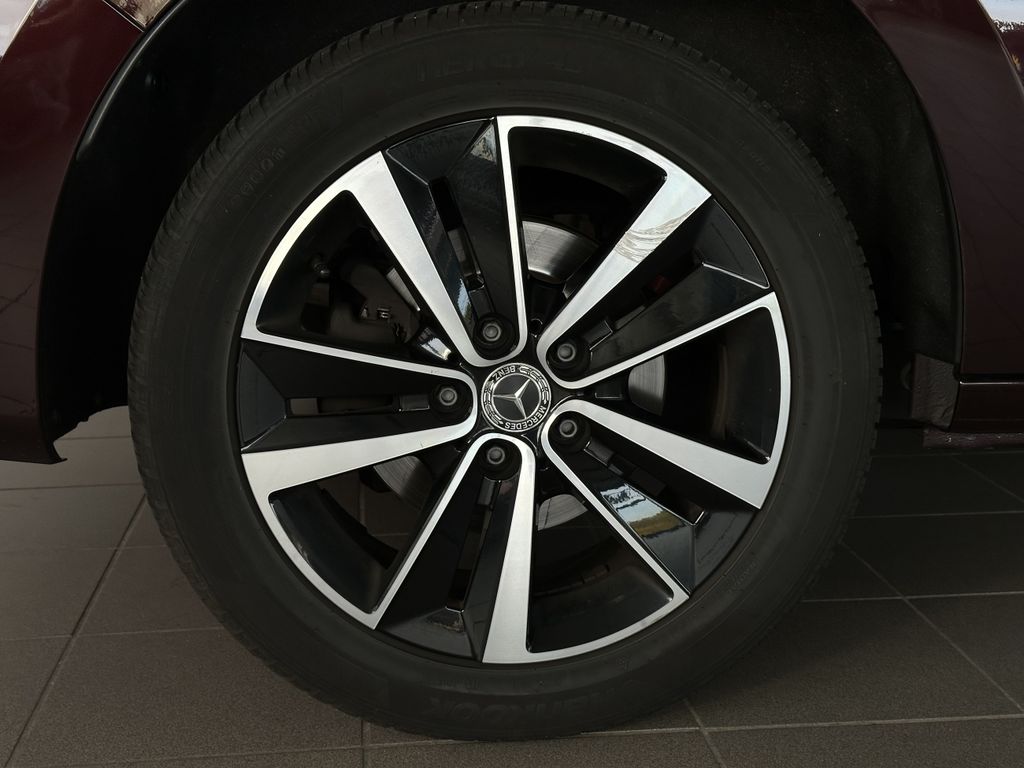 Mercedes-Benz T-CLASS 2023 г. Красный, пробег 59300 км