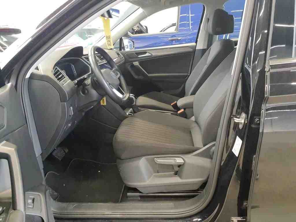 Volkswagen TIGUAN ALLSPACE 2025 г. Чёрный, пробег 30300 км