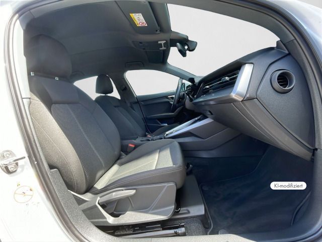Audi A3 2023 г. Белый, пробег 41834 км