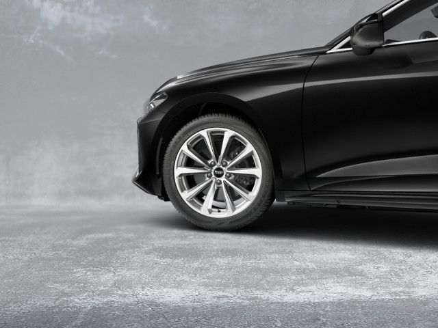 Audi A5 2026 г. Чёрный, пробег 28124 км
