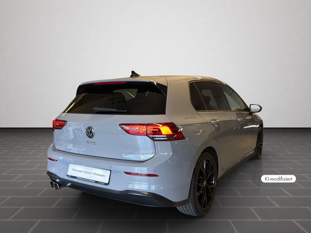 Volkswagen Golf 2024 г. Серый, пробег 43141 км
