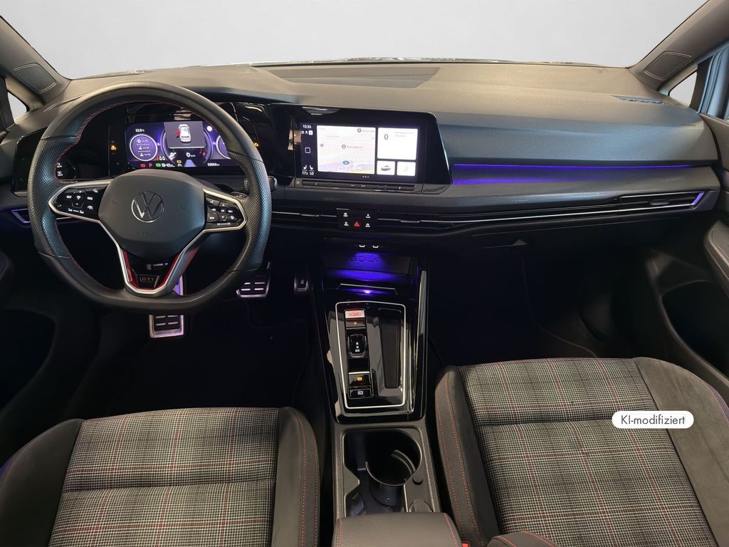 Volkswagen Golf 2024 г. Серый, пробег 52042 км