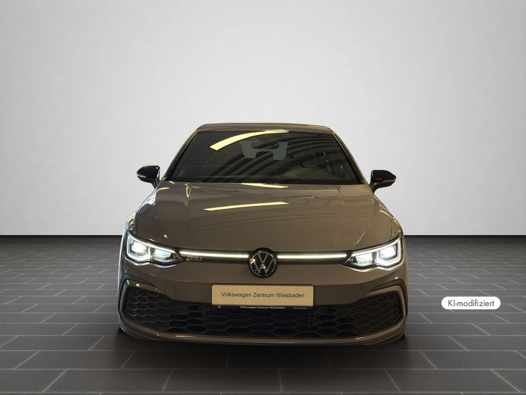 Volkswagen Golf 2024 г. Серый, пробег 52042 км
