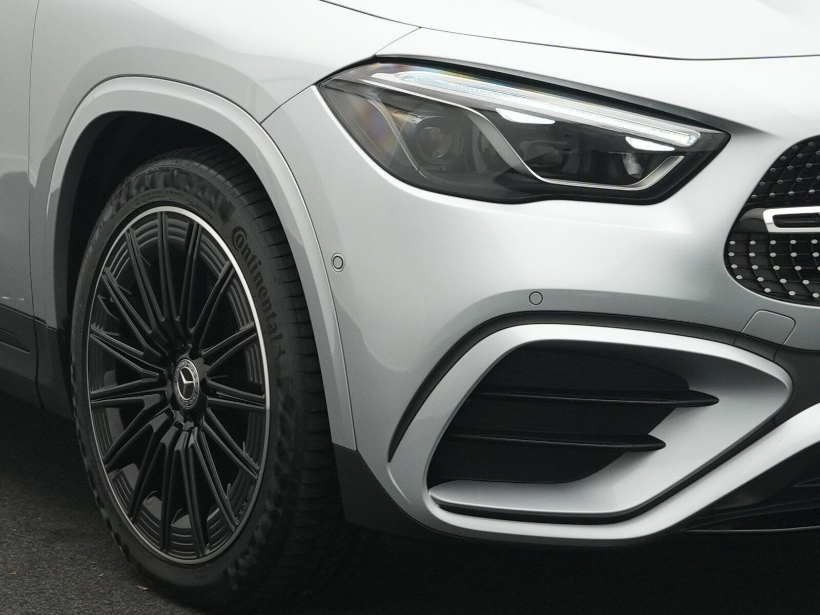 Mercedes-Benz GLA 180 2025 г. Серебристый, пробег 34757 км