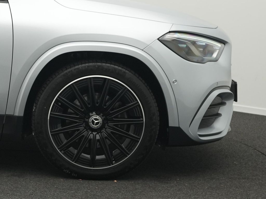 Mercedes-Benz GLA 180 2025 г. Серебристый, пробег 34757 км