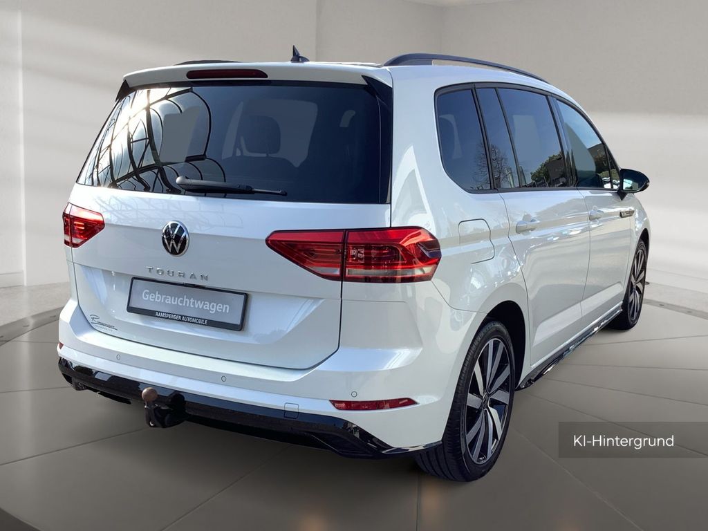 Volkswagen Touran 2022 г. Белый, пробег 46916 км